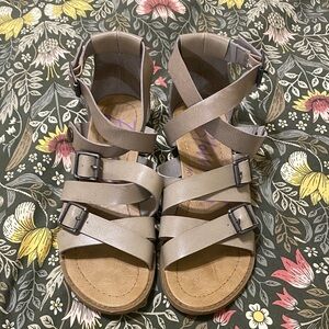 Blowfish Strappy Crisscross Tan Gladiator Sandals